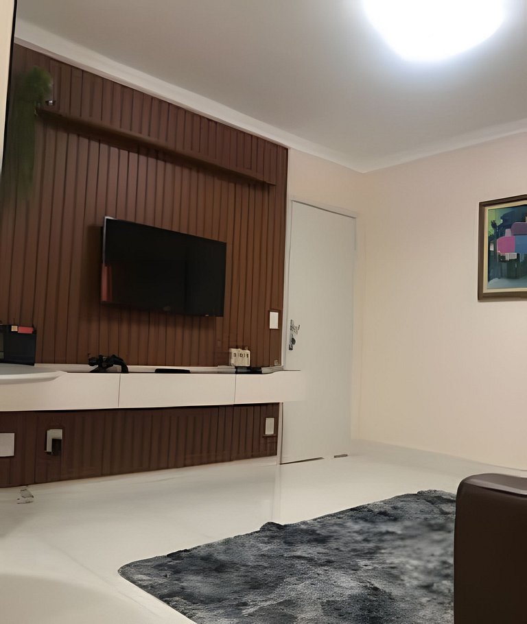 Confortavel , perto Av. 85 e t63