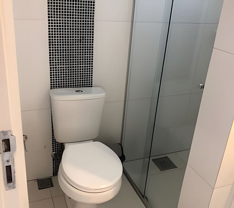 Confortavel , perto Av. 85 e t63