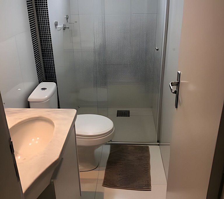 Confortavel , perto Av. 85 e t63