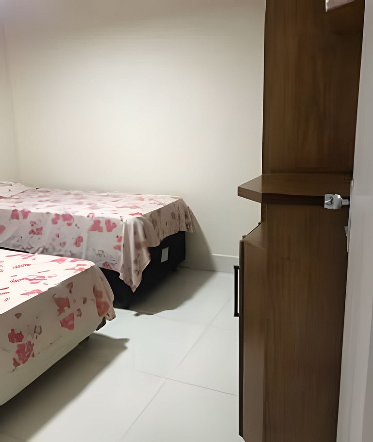 Confortavel , perto Av. 85 e t63