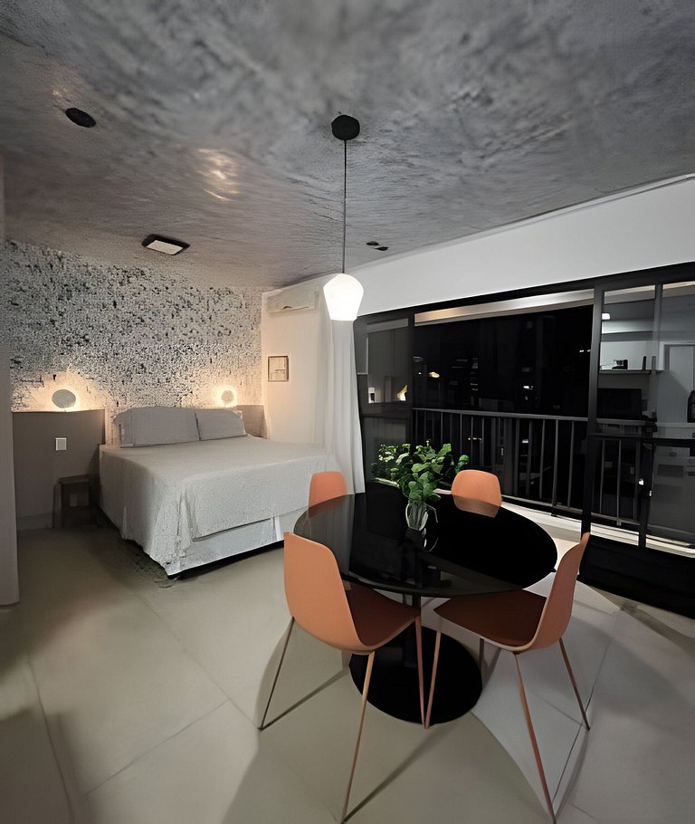 Romantico e Charmoso , Flat acolhedor