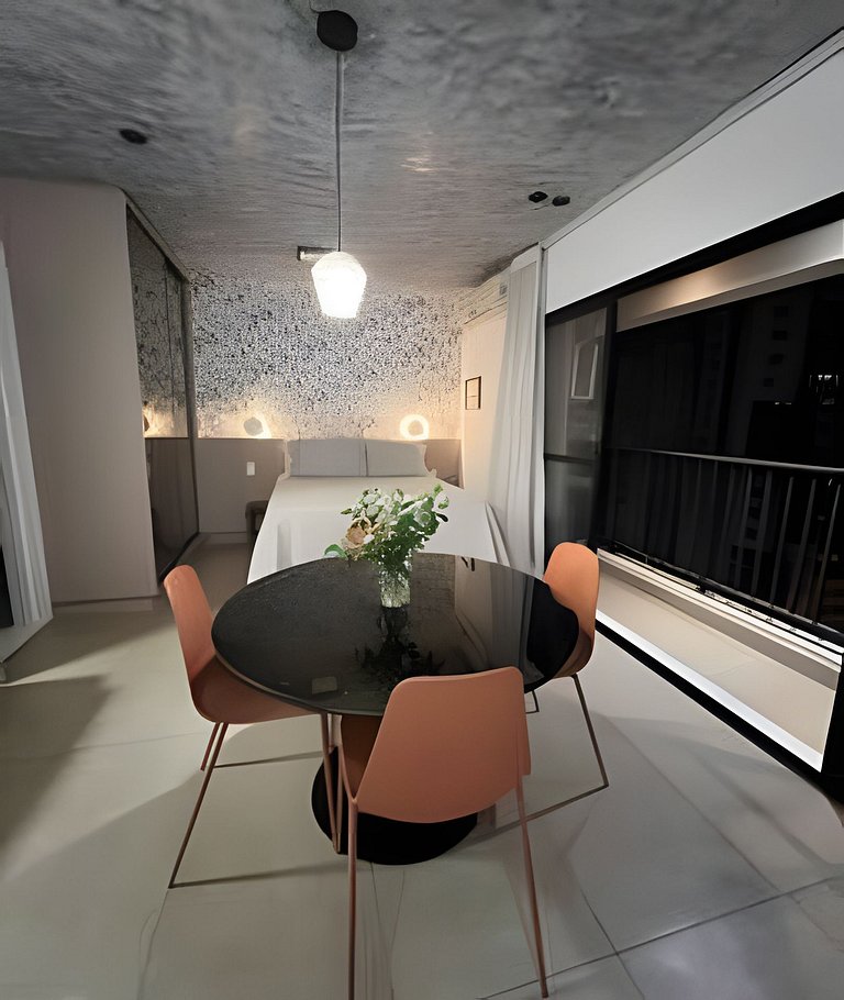 Romantico e Charmoso , Flat acolhedor