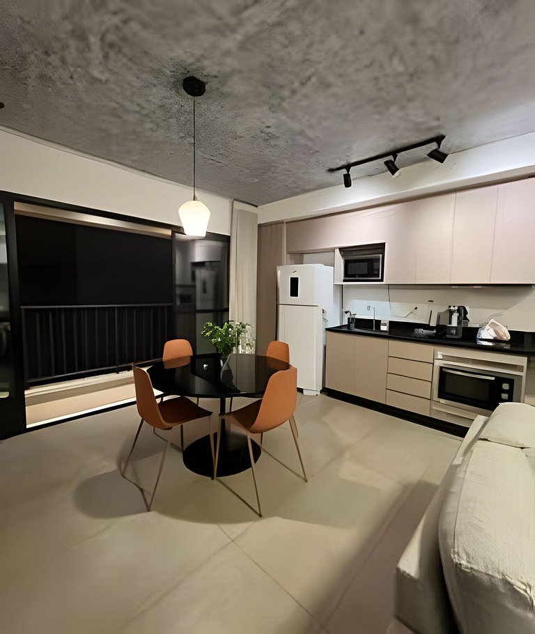 Romantico e Charmoso , Flat acolhedor